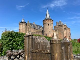 Contact - cultuuronderwijs - Marieke van Ginkel - kasteel